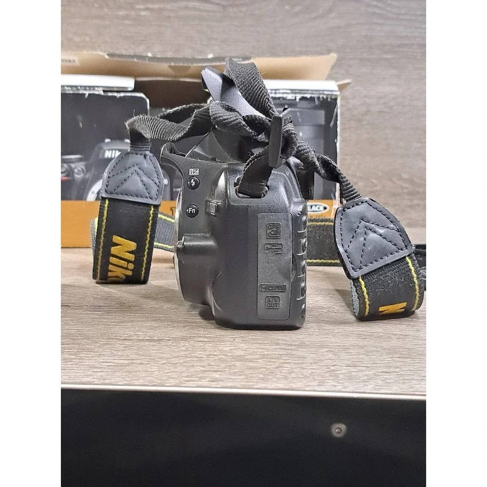 Nikon D3100 DSLR Camera Black 18-55mm Lens MH-24 Charger Bundle Tested